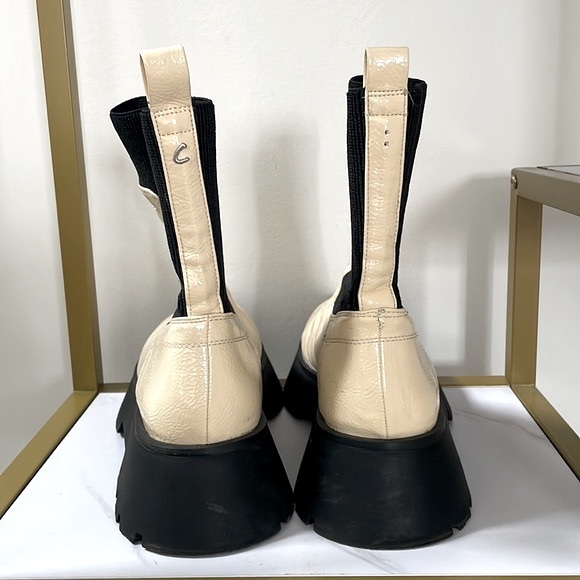 Circus by Sam Edelman Lug Sole Chelsea Boot - Picture 5 of 9